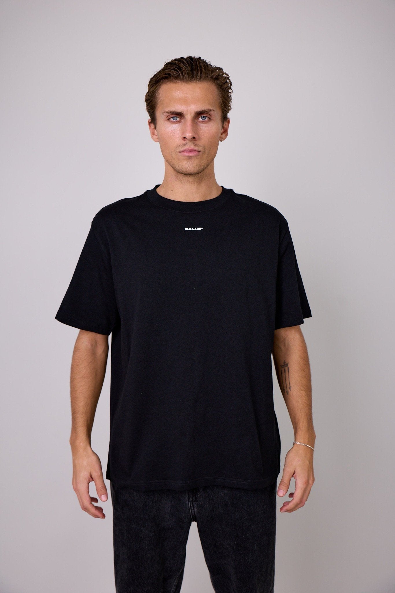 11REFLECT ICON BOX TEE #2