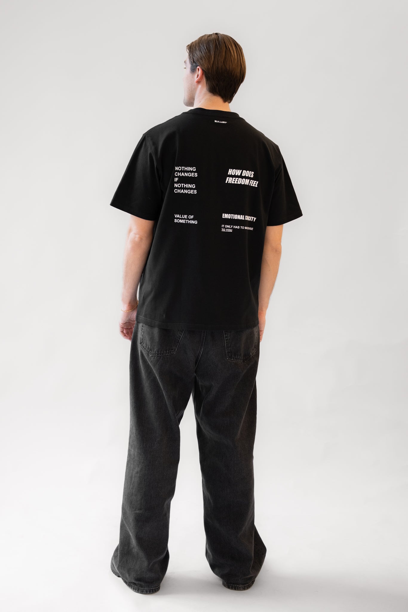 11REFLECT ICON BOX TEE #1 hover
